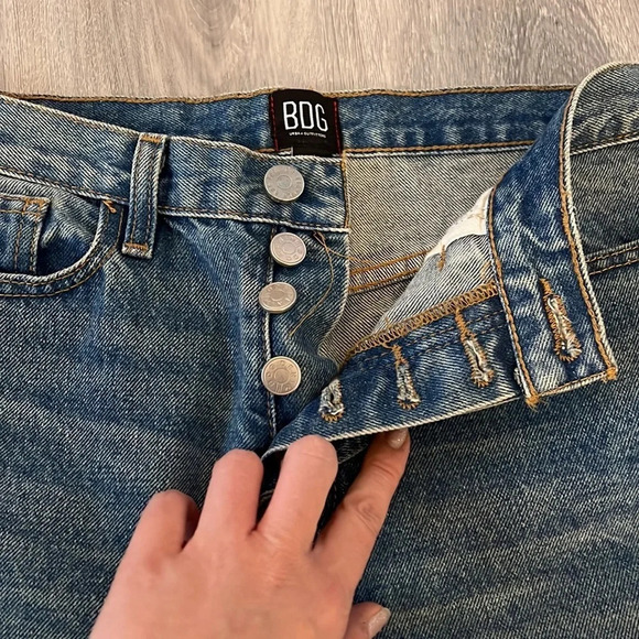 Urban Outfitters BDG wide  leg straight jeans size 28 - Picture 3 of 16